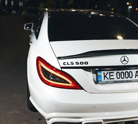Белый Мерседес ЦЛС-Класс, объемом двигателя 4.66 л и пробегом 70 тыс. км за 23900 $, фото 9 на Automoto.ua