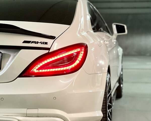 Белый Мерседес ЦЛС-Класс, объемом двигателя 4.7 л и пробегом 71 тыс. км за 20990 $, фото 16 на Automoto.ua