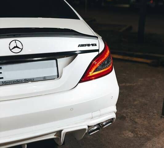 Белый Мерседес ЦЛС-Класс, объемом двигателя 4.66 л и пробегом 70 тыс. км за 23900 $, фото 4 на Automoto.ua