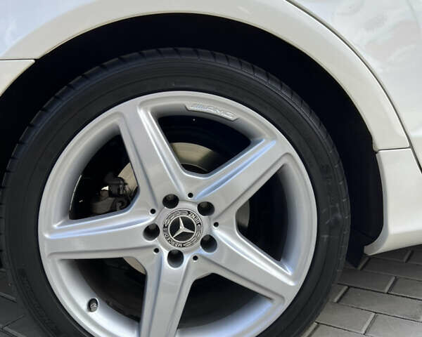 Белый Мерседес ЦЛС-Класс, объемом двигателя 3.5 л и пробегом 113 тыс. км за 24500 $, фото 19 на Automoto.ua