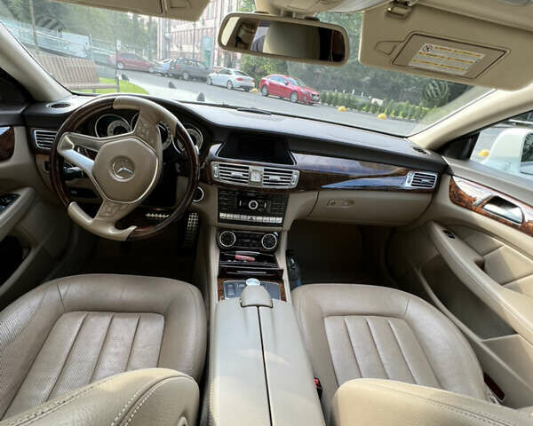 Белый Мерседес ЦЛС-Класс, объемом двигателя 3.5 л и пробегом 113 тыс. км за 24500 $, фото 23 на Automoto.ua