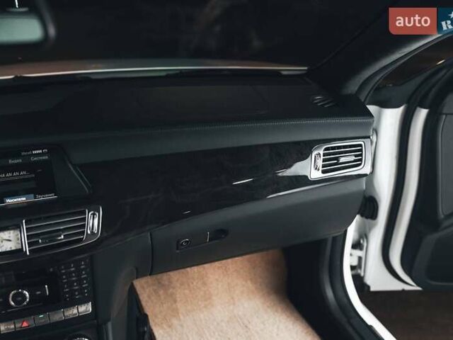 Белый Мерседес ЦЛС-Класс, объемом двигателя 4.66 л и пробегом 70 тыс. км за 23900 $, фото 18 на Automoto.ua