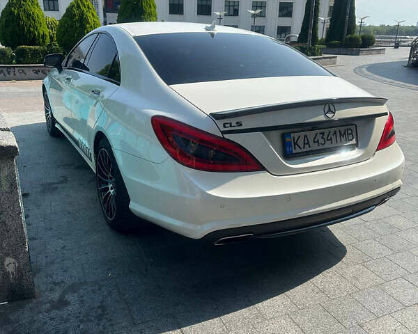 Белый Мерседес ЦЛС-Класс, объемом двигателя 2.99 л и пробегом 235 тыс. км за 18000 $, фото 9 на Automoto.ua