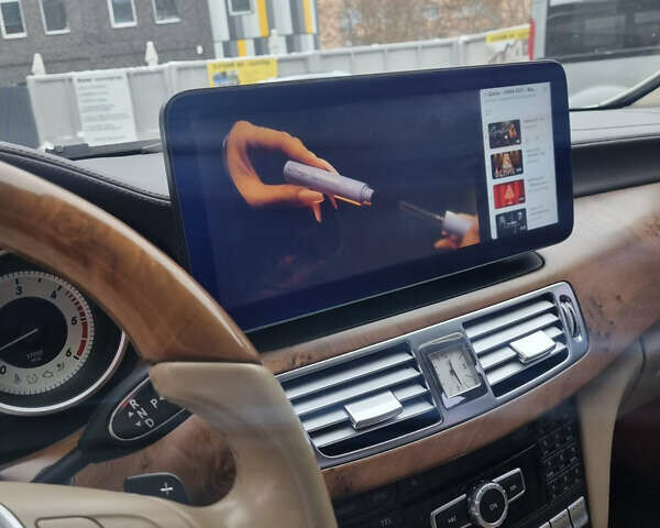 Белый Мерседес ЦЛС-Класс, объемом двигателя 3 л и пробегом 130 тыс. км за 26000 $, фото 11 на Automoto.ua