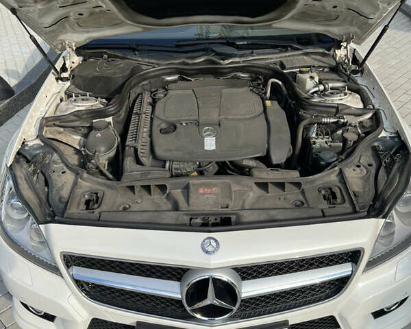 Белый Мерседес ЦЛС-Класс, объемом двигателя 3.5 л и пробегом 113 тыс. км за 24500 $, фото 30 на Automoto.ua