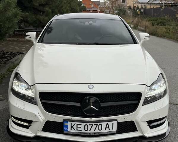 Белый Мерседес ЦЛС-Класс, объемом двигателя 4.66 л и пробегом 70 тыс. км за 23900 $, фото 26 на Automoto.ua
