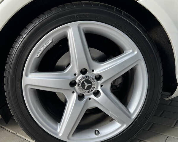 Белый Мерседес ЦЛС-Класс, объемом двигателя 3.5 л и пробегом 113 тыс. км за 24500 $, фото 18 на Automoto.ua