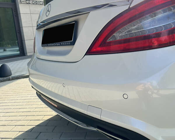 Белый Мерседес ЦЛС-Класс, объемом двигателя 3.5 л и пробегом 113 тыс. км за 24500 $, фото 10 на Automoto.ua