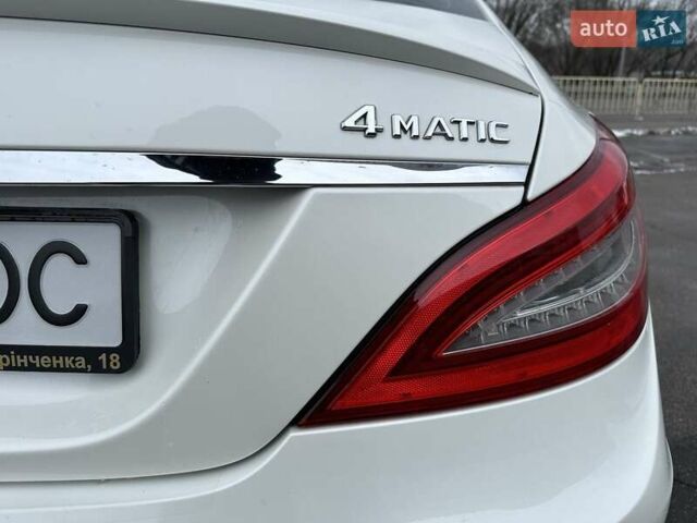 Белый Мерседес ЦЛС-Класс, объемом двигателя 4.66 л и пробегом 104 тыс. км за 24900 $, фото 4 на Automoto.ua