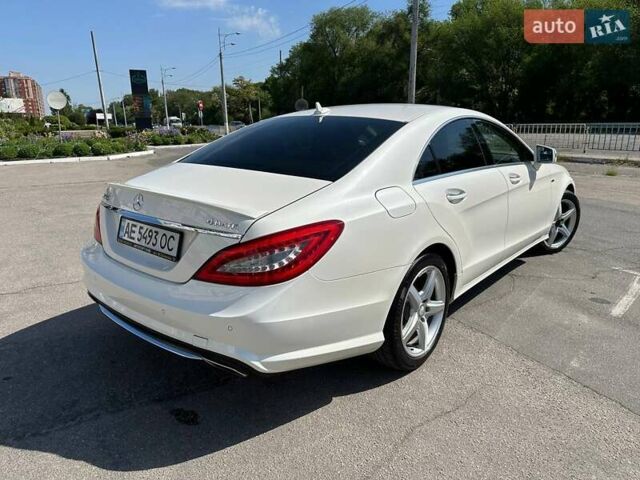Белый Мерседес ЦЛС-Класс, объемом двигателя 4.66 л и пробегом 104 тыс. км за 24900 $, фото 3 на Automoto.ua