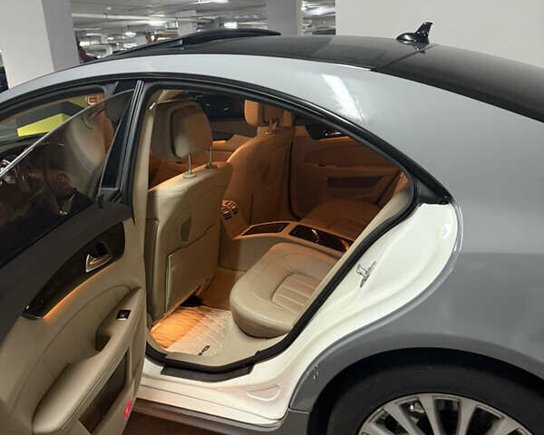 Білий Мерседес ЦЛС-Клас, об'ємом двигуна 4.7 л та пробігом 85 тис. км за 22000 $, фото 12 на Automoto.ua