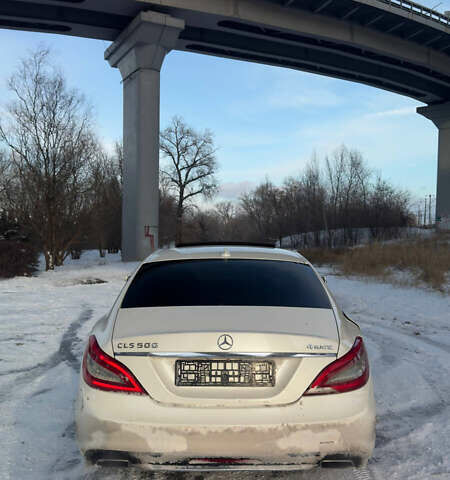 Белый Мерседес ЦЛС-Класс, объемом двигателя 4.66 л и пробегом 183 тыс. км за 16999 $, фото 5 на Automoto.ua