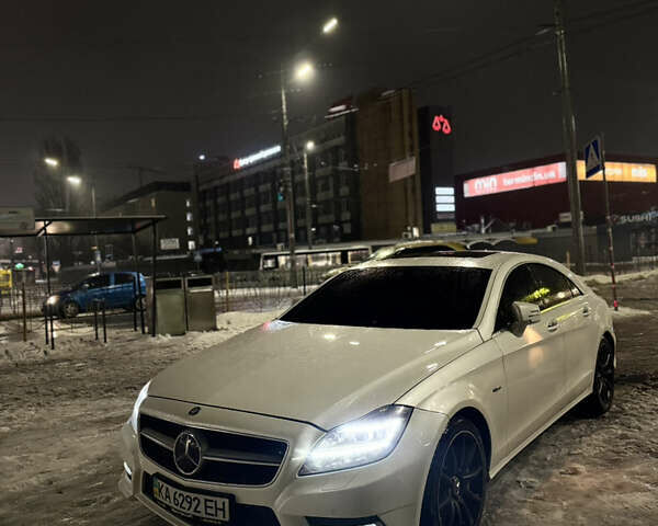 Белый Мерседес ЦЛС-Класс, объемом двигателя 4.66 л и пробегом 183 тыс. км за 16999 $, фото 7 на Automoto.ua
