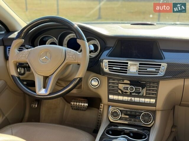 Белый Мерседес ЦЛС-Класс, объемом двигателя 4.66 л и пробегом 88 тыс. км за 21500 $, фото 8 на Automoto.ua