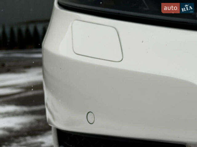 Белый Мерседес ЦЛС-Класс, объемом двигателя 4.7 л и пробегом 140 тыс. км за 16800 $, фото 25 на Automoto.ua