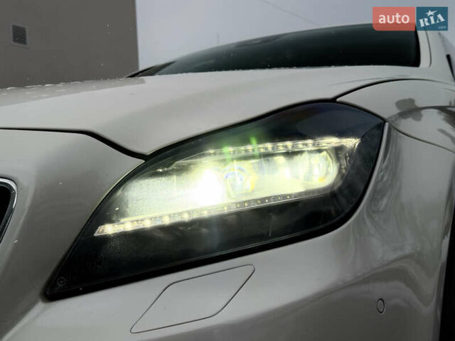 Белый Мерседес ЦЛС-Класс, объемом двигателя 4.7 л и пробегом 140 тыс. км за 16800 $, фото 3 на Automoto.ua