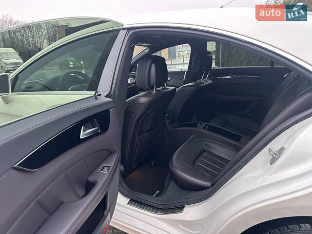 Білий Мерседес ЦЛС-Клас, об'ємом двигуна 4.66 л та пробігом 134 тис. км за 15000 $, фото 15 на Automoto.ua