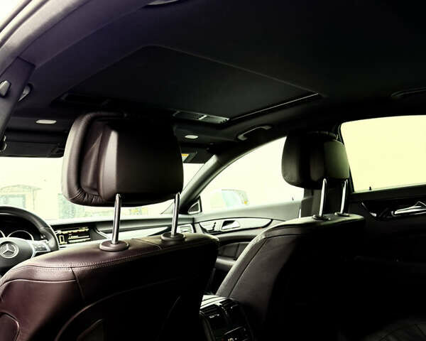 Белый Мерседес ЦЛС-Класс, объемом двигателя 4.7 л и пробегом 140 тыс. км за 16800 $, фото 53 на Automoto.ua