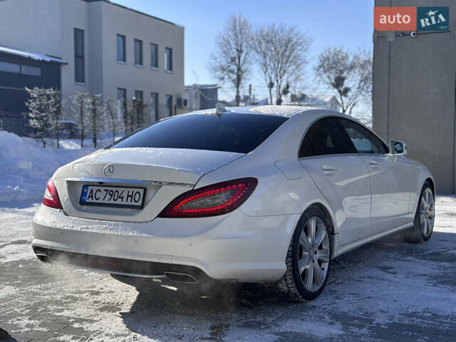 Белый Мерседес ЦЛС-Класс, объемом двигателя 4.7 л и пробегом 145 тыс. км за 15850 $, фото 13 на Automoto.ua