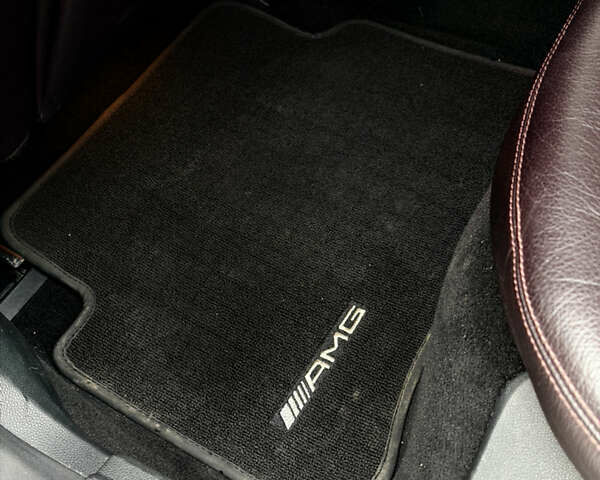 Белый Мерседес ЦЛС-Класс, объемом двигателя 4.7 л и пробегом 140 тыс. км за 16800 $, фото 54 на Automoto.ua