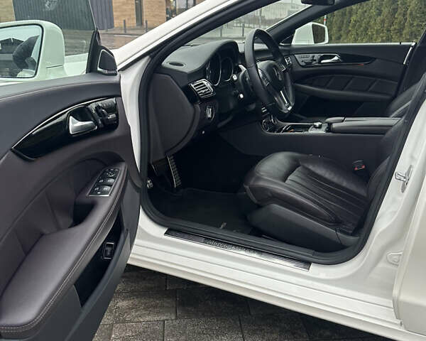 Білий Мерседес ЦЛС-Клас, об'ємом двигуна 4.66 л та пробігом 134 тис. км за 15000 $, фото 19 на Automoto.ua