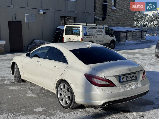 Белый Мерседес ЦЛС-Класс, объемом двигателя 4.7 л и пробегом 145 тыс. км за 15850 $, фото 6 на Automoto.ua