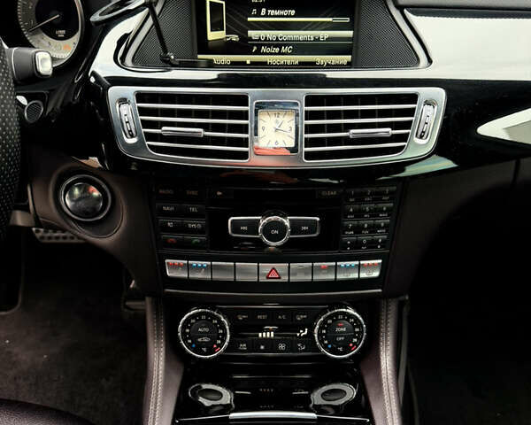 Белый Мерседес ЦЛС-Класс, объемом двигателя 4.7 л и пробегом 140 тыс. км за 16800 $, фото 41 на Automoto.ua