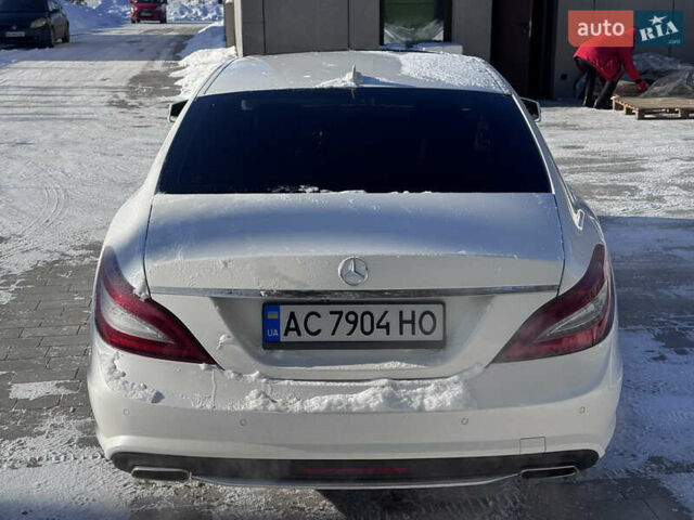 Белый Мерседес ЦЛС-Класс, объемом двигателя 4.7 л и пробегом 145 тыс. км за 15850 $, фото 8 на Automoto.ua