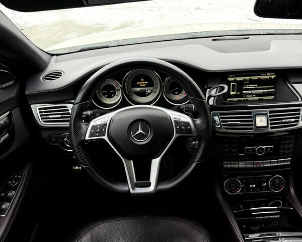 Белый Мерседес ЦЛС-Класс, объемом двигателя 4.7 л и пробегом 140 тыс. км за 16800 $, фото 46 на Automoto.ua