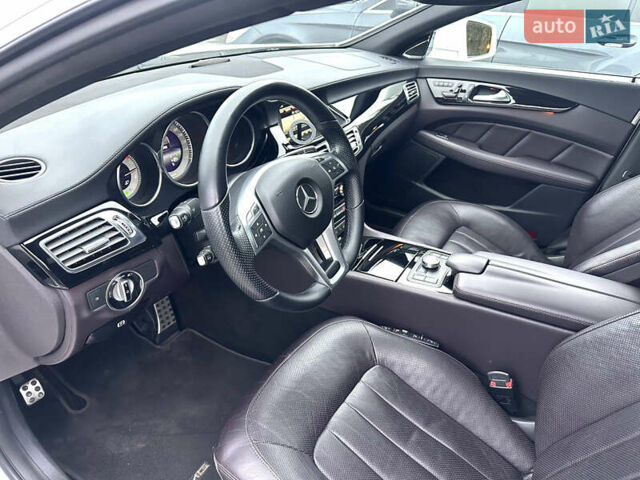 Білий Мерседес ЦЛС-Клас, об'ємом двигуна 4.66 л та пробігом 134 тис. км за 15000 $, фото 11 на Automoto.ua