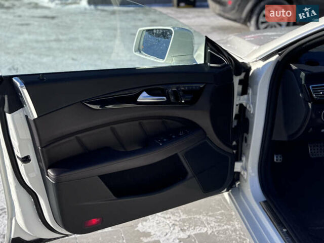 Белый Мерседес ЦЛС-Класс, объемом двигателя 4.7 л и пробегом 145 тыс. км за 15850 $, фото 26 на Automoto.ua