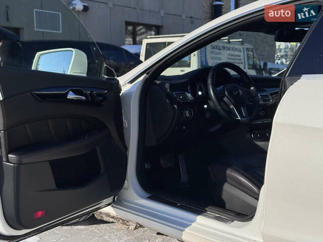 Белый Мерседес ЦЛС-Класс, объемом двигателя 4.7 л и пробегом 145 тыс. км за 15850 $, фото 28 на Automoto.ua