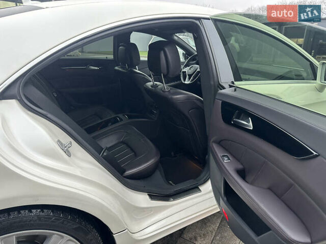 Білий Мерседес ЦЛС-Клас, об'ємом двигуна 4.66 л та пробігом 134 тис. км за 15000 $, фото 14 на Automoto.ua