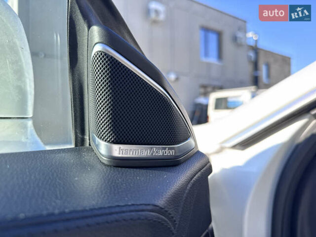 Белый Мерседес ЦЛС-Класс, объемом двигателя 4.7 л и пробегом 145 тыс. км за 15850 $, фото 45 на Automoto.ua