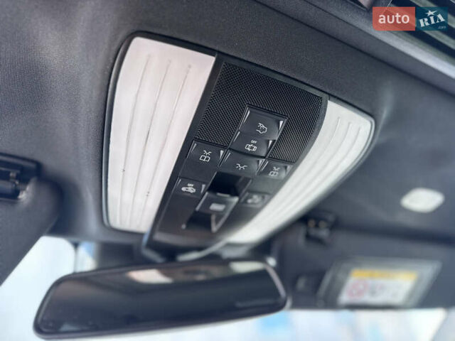 Белый Мерседес ЦЛС-Класс, объемом двигателя 4.7 л и пробегом 145 тыс. км за 15850 $, фото 40 на Automoto.ua