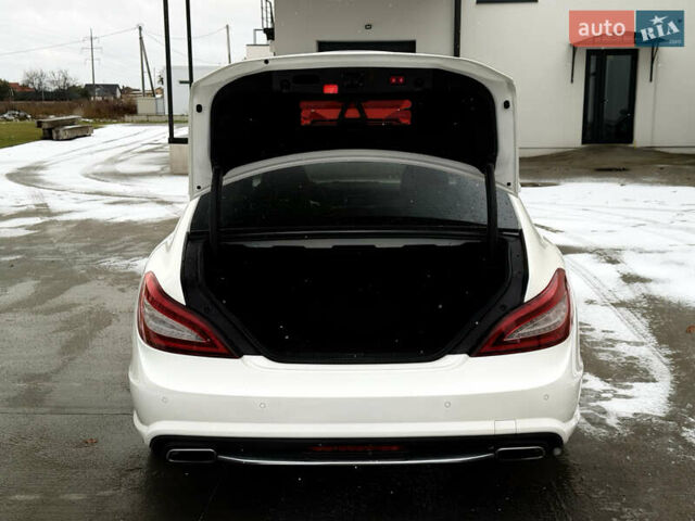 Белый Мерседес ЦЛС-Класс, объемом двигателя 4.7 л и пробегом 140 тыс. км за 16800 $, фото 58 на Automoto.ua