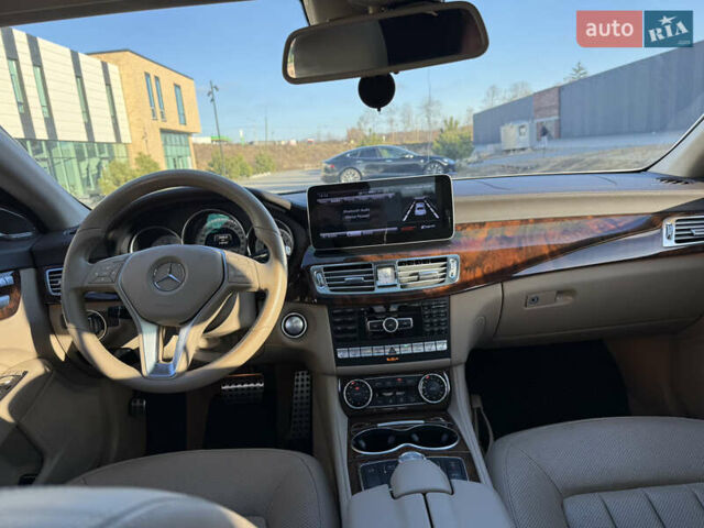 Белый Мерседес ЦЛС-Класс, объемом двигателя 4.7 л и пробегом 118 тыс. км за 19500 $, фото 70 на Automoto.ua