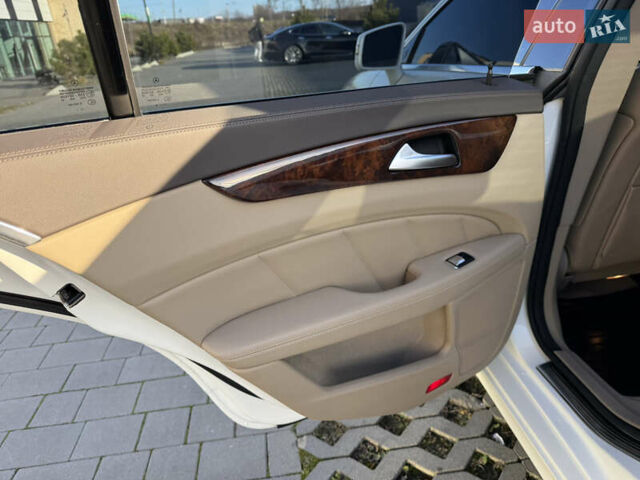 Белый Мерседес ЦЛС-Класс, объемом двигателя 4.7 л и пробегом 118 тыс. км за 19500 $, фото 65 на Automoto.ua