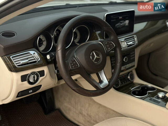 Білий Мерседес ЦЛС-Клас, об'ємом двигуна 3 л та пробігом 300 тис. км за 27000 $, фото 24 на Automoto.ua