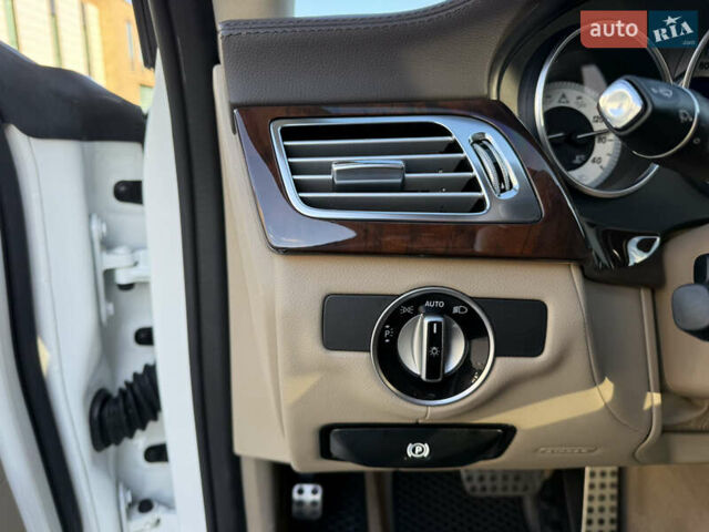 Белый Мерседес ЦЛС-Класс, объемом двигателя 4.7 л и пробегом 118 тыс. км за 19500 $, фото 36 на Automoto.ua