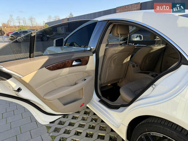 Белый Мерседес ЦЛС-Класс, объемом двигателя 4.7 л и пробегом 118 тыс. км за 19500 $, фото 64 на Automoto.ua