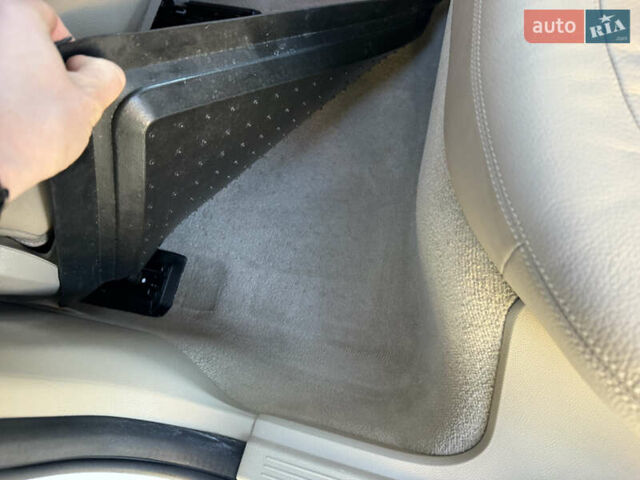 Белый Мерседес ЦЛС-Класс, объемом двигателя 4.7 л и пробегом 118 тыс. км за 19500 $, фото 73 на Automoto.ua