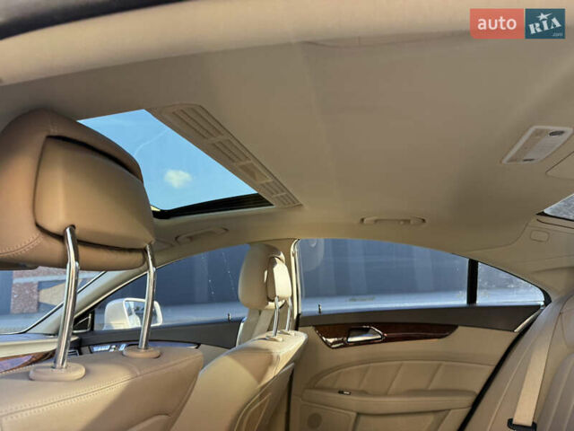 Белый Мерседес ЦЛС-Класс, объемом двигателя 4.7 л и пробегом 118 тыс. км за 19500 $, фото 69 на Automoto.ua