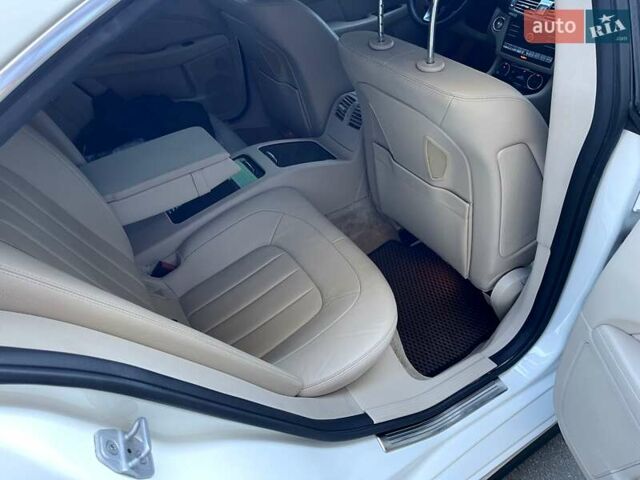 Белый Мерседес ЦЛС-Класс, объемом двигателя 3 л и пробегом 295 тыс. км за 17999 $, фото 16 на Automoto.ua