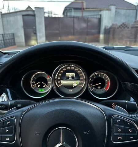 Белый Мерседес ЦЛС-Класс, объемом двигателя 3 л и пробегом 238 тыс. км за 21900 $, фото 32 на Automoto.ua