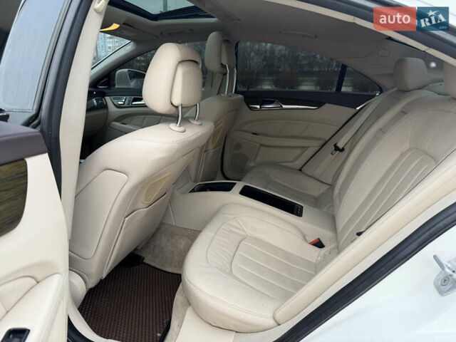 Білий Мерседес ЦЛС-Клас, об'ємом двигуна 3 л та пробігом 300 тис. км за 27000 $, фото 19 на Automoto.ua