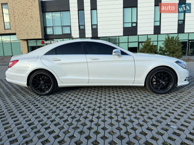 Белый Мерседес ЦЛС-Класс, объемом двигателя 4.7 л и пробегом 118 тыс. км за 19500 $, фото 13 на Automoto.ua