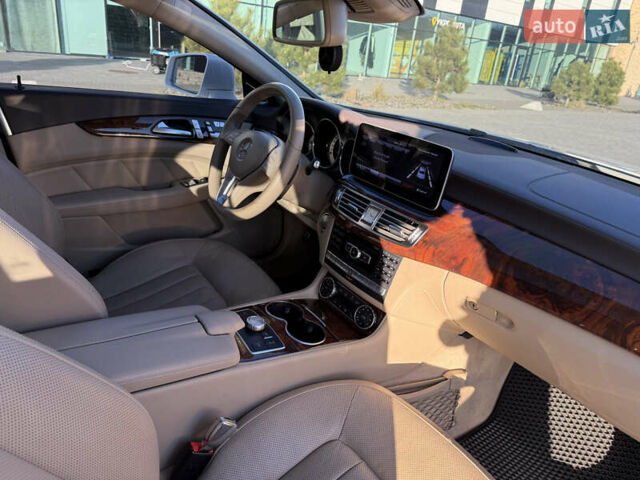 Белый Мерседес ЦЛС-Класс, объемом двигателя 4.7 л и пробегом 118 тыс. км за 19500 $, фото 51 на Automoto.ua