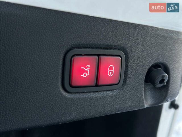 Білий Мерседес ЦЛС-Клас, об'ємом двигуна 3 л та пробігом 167 тис. км за 27900 $, фото 60 на Automoto.ua