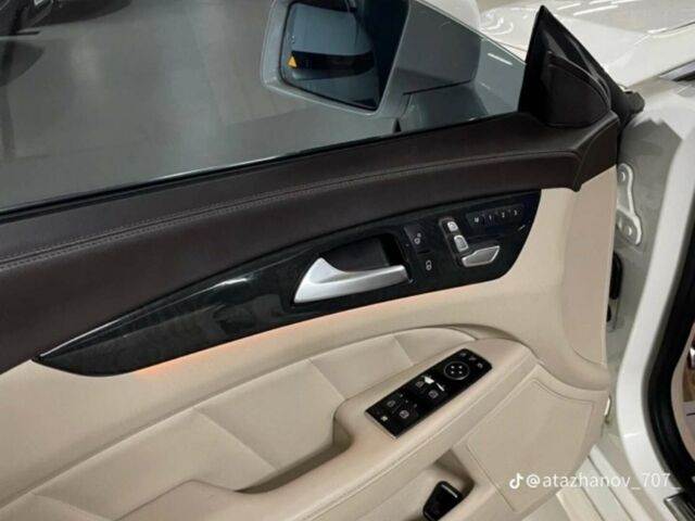 Белый Мерседес ЦЛС-Класс, объемом двигателя 2.99 л и пробегом 110 тыс. км за 36500 $, фото 11 на Automoto.ua
